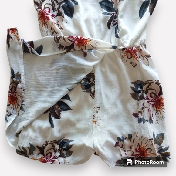 White Floral Romper Jumpsuit Mahina Small XS Summer Spring Skort Skirt Short - Picture 3 of 5
